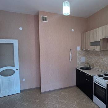 Продается 1-комнатная квартира, 45 м²