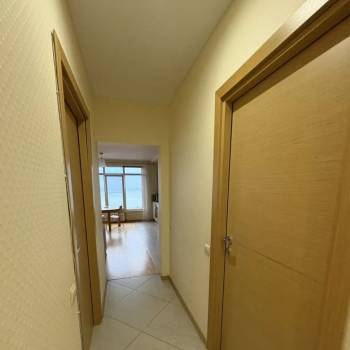 Продается 1-комнатная квартира, 66 м²