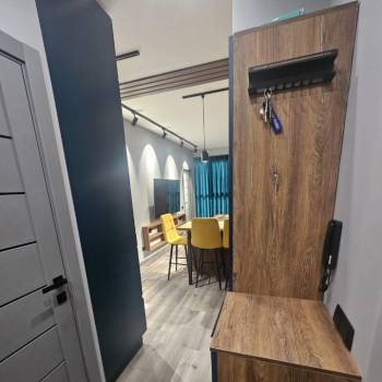 Продается Многокомнатная квартира, 52 м²