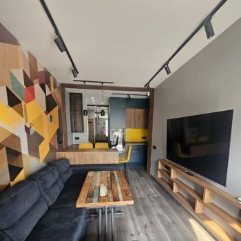 Продается Многокомнатная квартира, 52 м²
