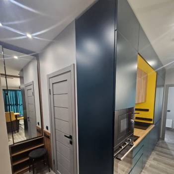 Продается Многокомнатная квартира, 52 м²