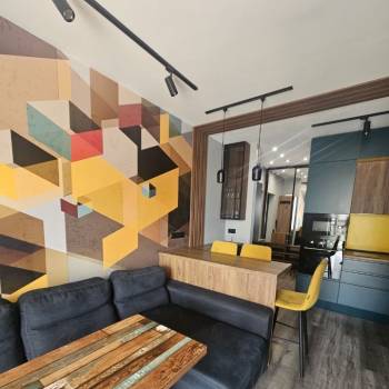 Продается Многокомнатная квартира, 52 м²