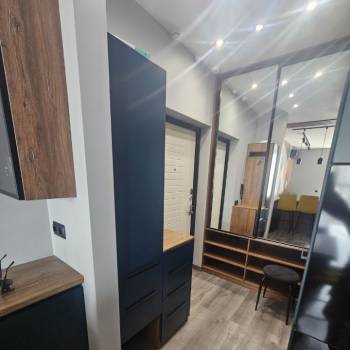 Продается Многокомнатная квартира, 52 м²