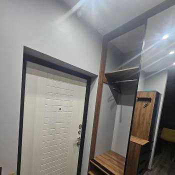 Продается Многокомнатная квартира, 52 м²