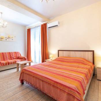 Сдается 1-комнатная квартира, 67 м²