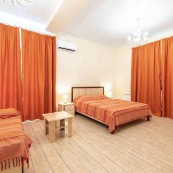 Сдается 1-комнатная квартира, 67 м²
