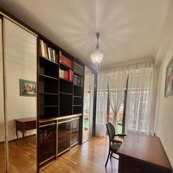 Сдается Многокомнатная квартира, 140 м²