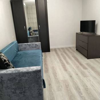Сдается 1-комнатная квартира, 37 м²