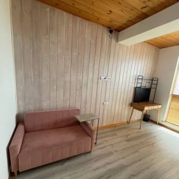 Продается 1-комнатная квартира, 57 м²