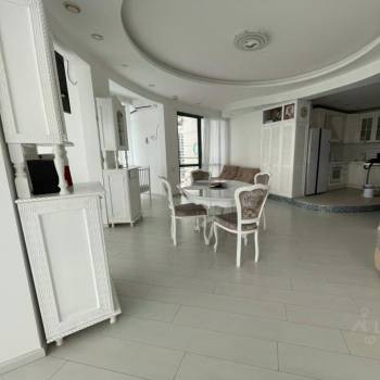 Сдается Многокомнатная квартира, 105 м²