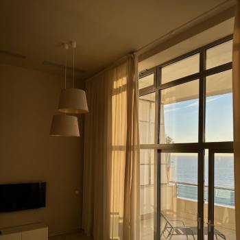 Сдается 1-комнатная квартира, 90 м²