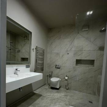 Сдается 1-комнатная квартира, 90 м²