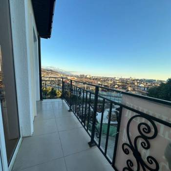 Продается 2-х комнатная квартира, 59 м²