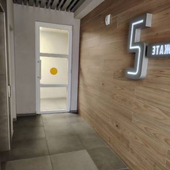Продается 1-комнатная квартира, 44 м²