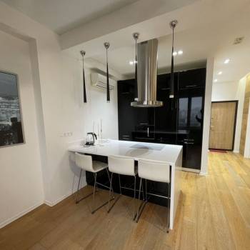 Сдается 1-комнатная квартира, 46 м²