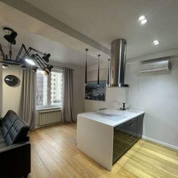 Сдается 1-комнатная квартира, 46 м²