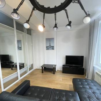 Сдается 1-комнатная квартира, 46 м²