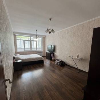 Сдается 2-х комнатная квартира, 78 м²