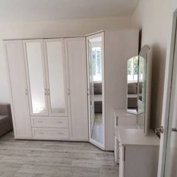 Продается 1-комнатная квартира, 32 м²