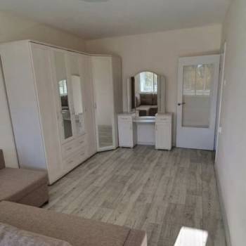 Продается 1-комнатная квартира, 32 м²