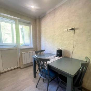 Продается 1-комнатная квартира, 40 м²