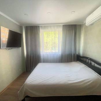 Продается 1-комнатная квартира, 40 м²