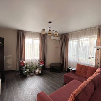 Продается 1-комнатная квартира, 48 м²