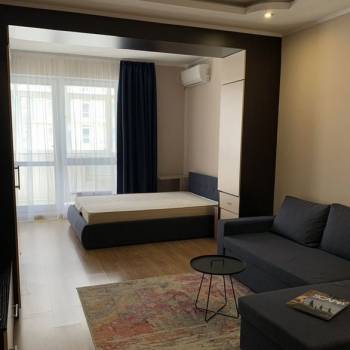 Продается 1-комнатная квартира, 45 м²