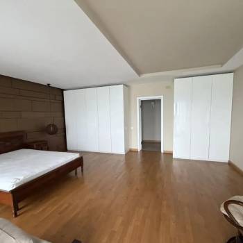 Продается 2-х комнатная квартира, 102 м²