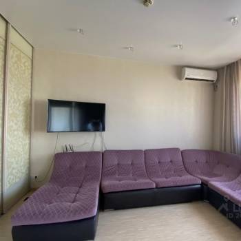 Сдается 1-комнатная квартира, 52 м²