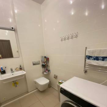 Сдается 1-комнатная квартира, 52 м²