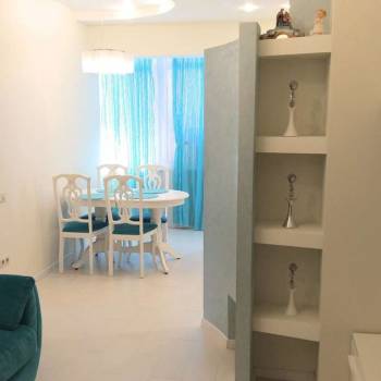 Сдается 2-х комнатная квартира, 77 м²