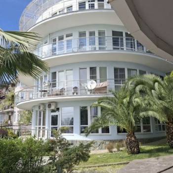 Продается 1-комнатная квартира, 50 м²