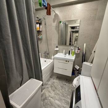 Продается 1-комнатная квартира, 46 м²