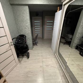 Продается 1-комнатная квартира, 46 м²