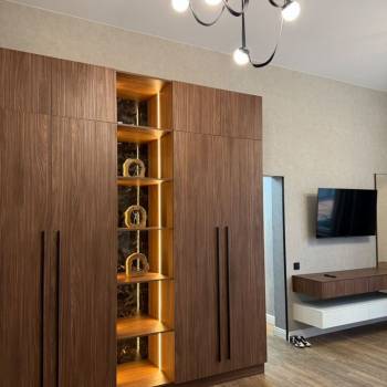 Сдается 1-комнатная квартира, 64 м²