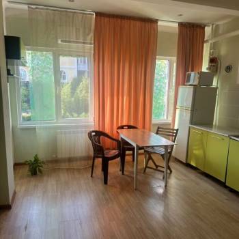 Продается 1-комнатная квартира, 36 м²