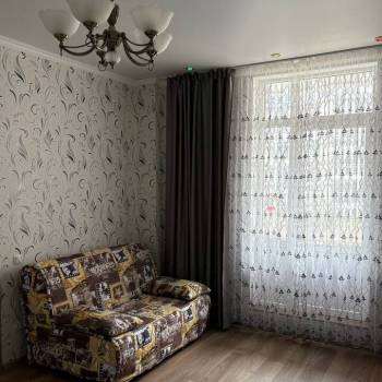 Сдается 1-комнатная квартира, 42 м²