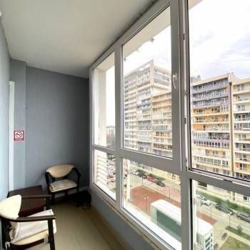 Продается 1-комнатная квартира, 42 м²