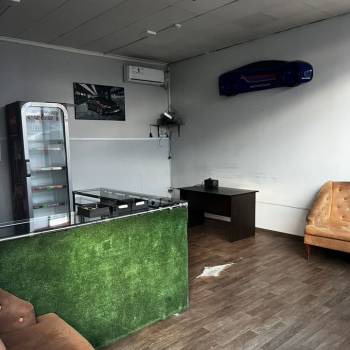 Сдается Нежилое помещение, 400 м²