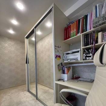 Продается Многокомнатная квартира, 92 м²