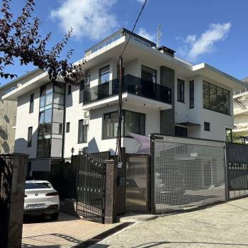 Продается Дом, 490 м²