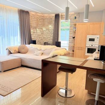Продается 3-х комнатная квартира, 104,5 м²