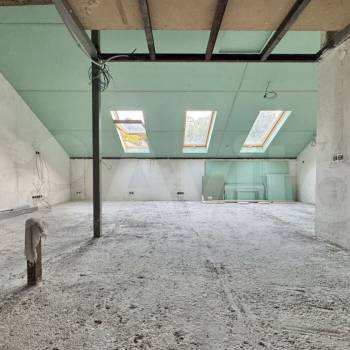Продается Многокомнатная квартира, 101 м²