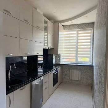 Продается 3-х комнатная квартира, 52,4 м²
