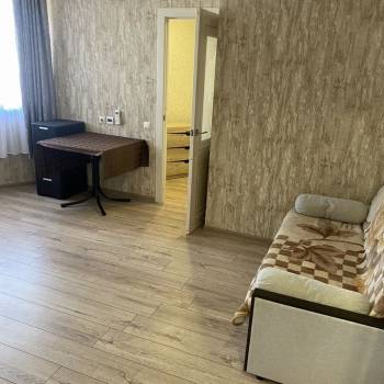 Сдается 1-комнатная квартира, 41,2 м²