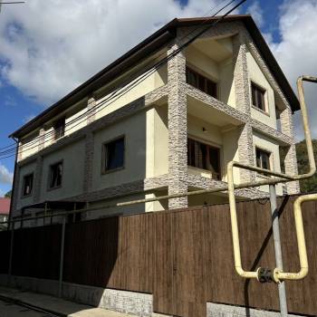 Продается Дом, 330 м²
