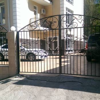 Продается Многокомнатная квартира, 132 м²