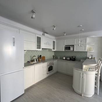 Сдается 2-х комнатная квартира, 76 м²
