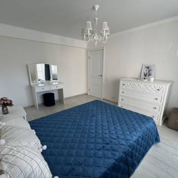 Сдается 2-х комнатная квартира, 76 м²